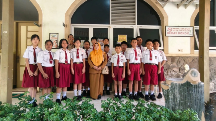Semangat Kartini Masa Kini: Siswa Kelas 6 SD Katolik Sang Timur Sumenep Sukses Selesaikan Ujian TKA